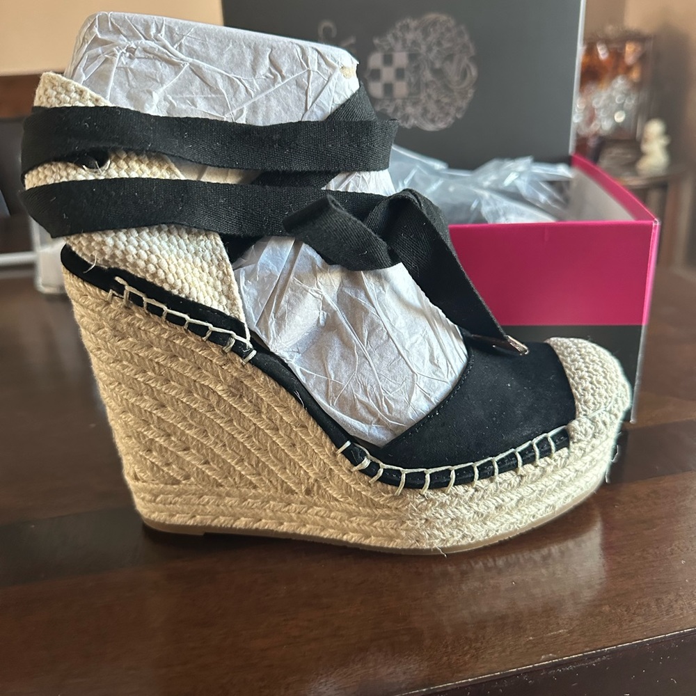 New!! In box- NEVER WORN!! Vince Camuto wedges - They are a Size 5